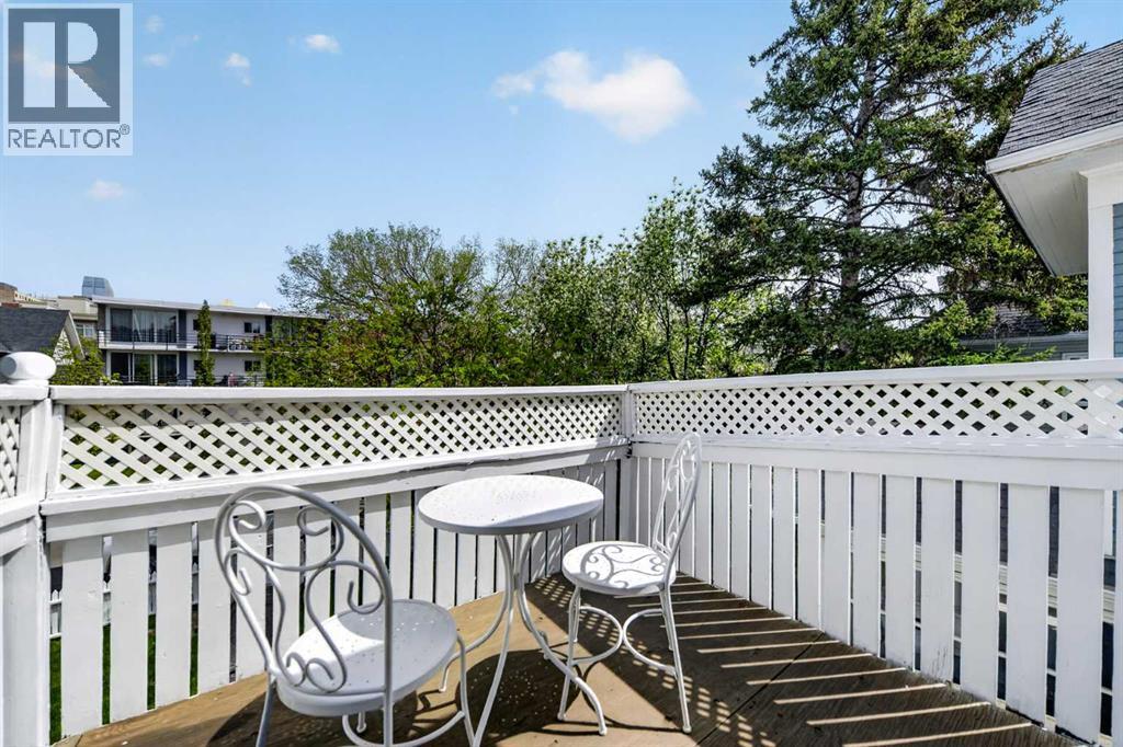 317 21 Avenue SW - 21
