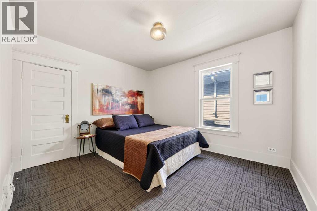 317 21 Avenue SW - 25