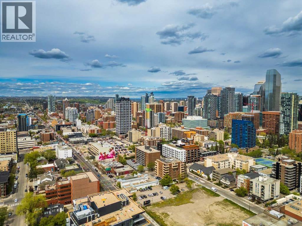 317 21 Avenue SW - 48