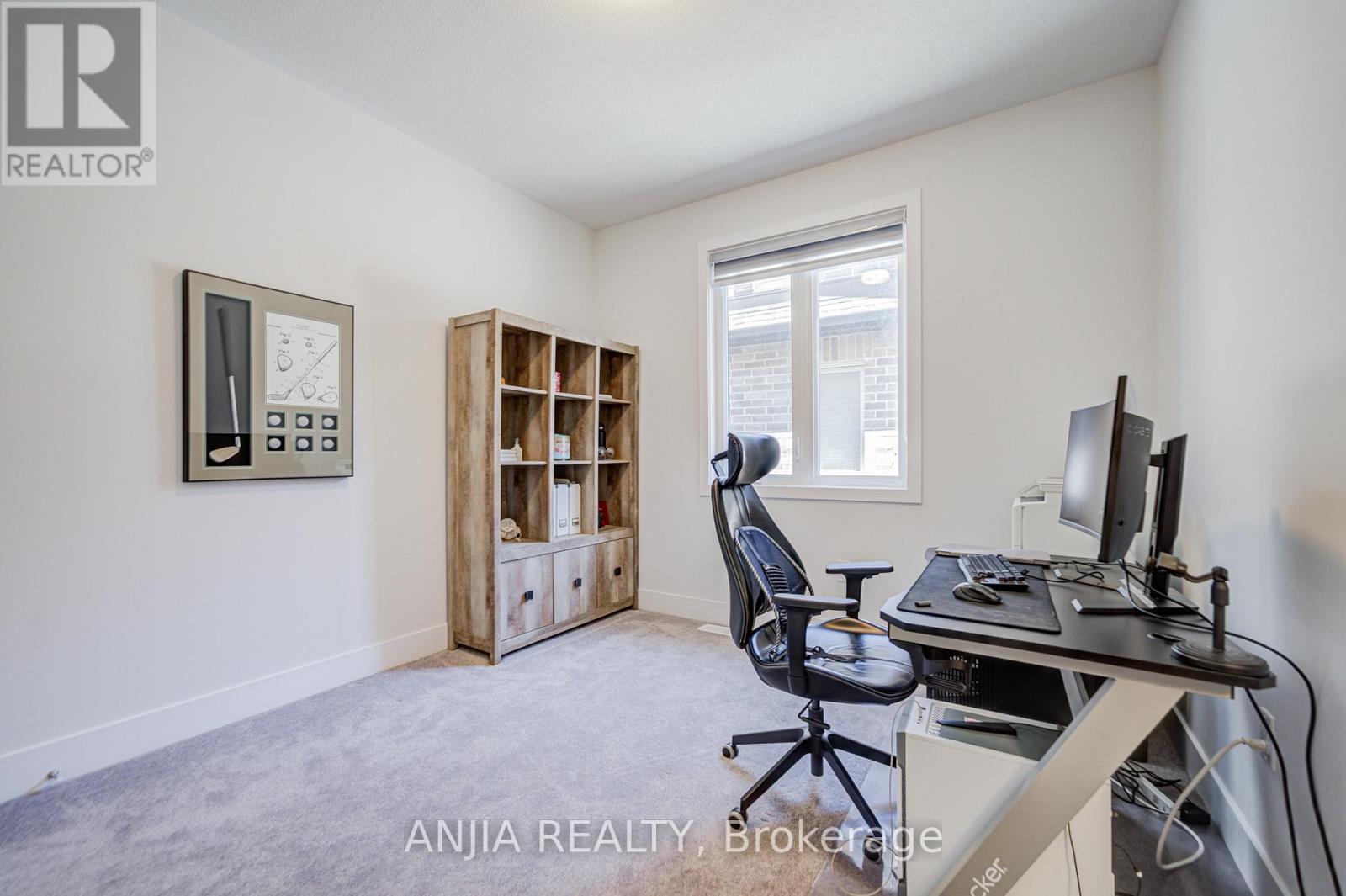 176 SIKURA CIRCLE - 25