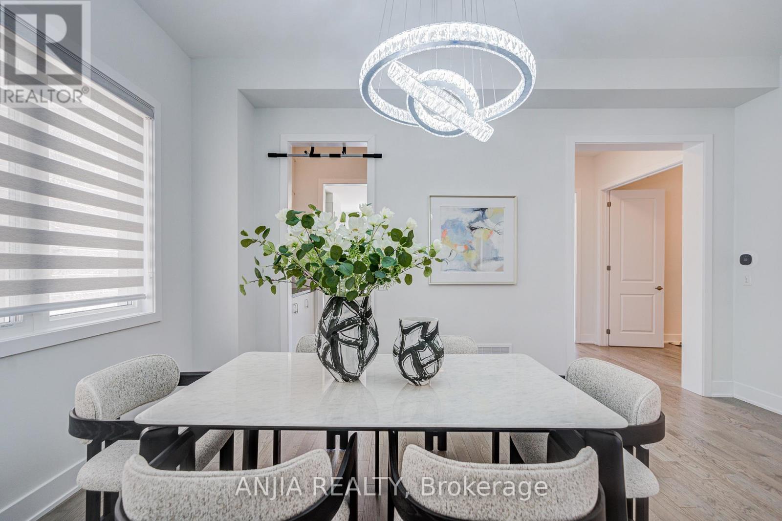 176 SIKURA CIRCLE - 7