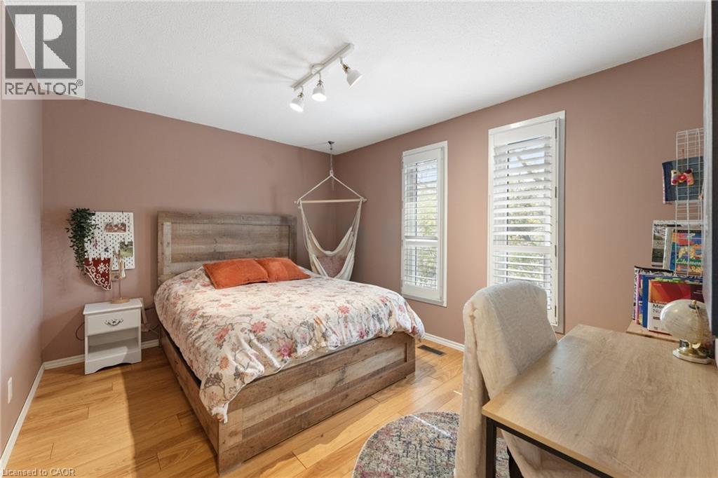 383 BRANTWOOD PARK Road - 26