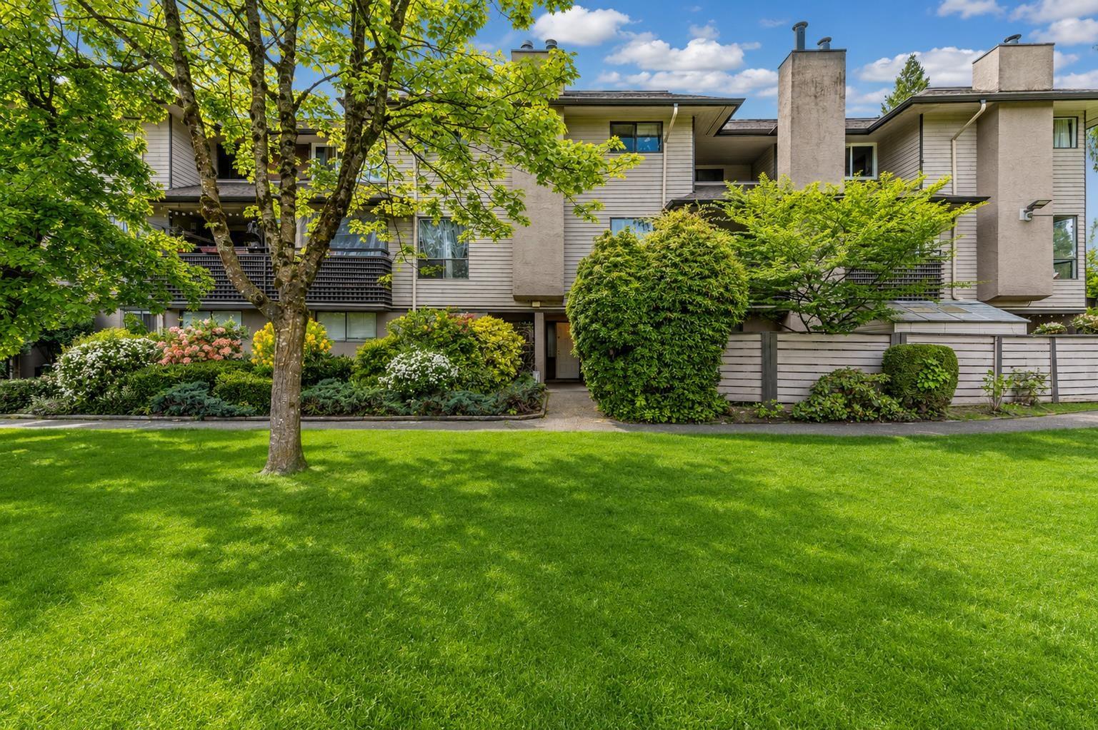 10582 HOLLY PARK Lane - main photo