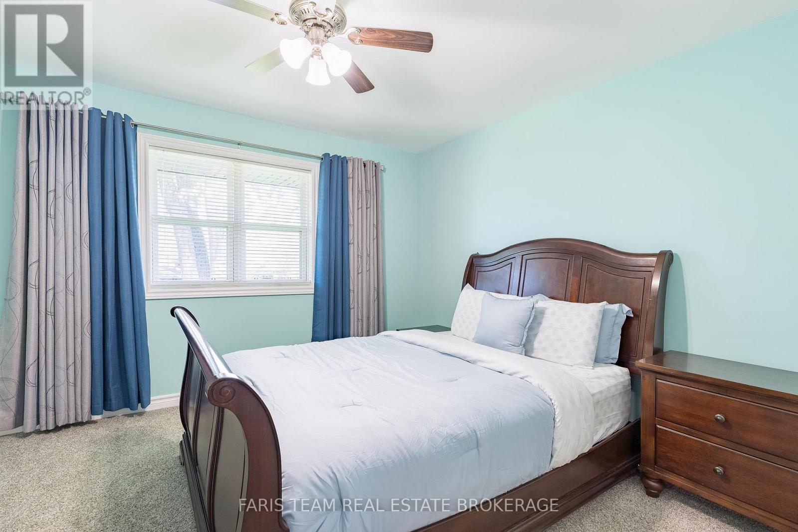 19 WILLOW CRESCENT - 24