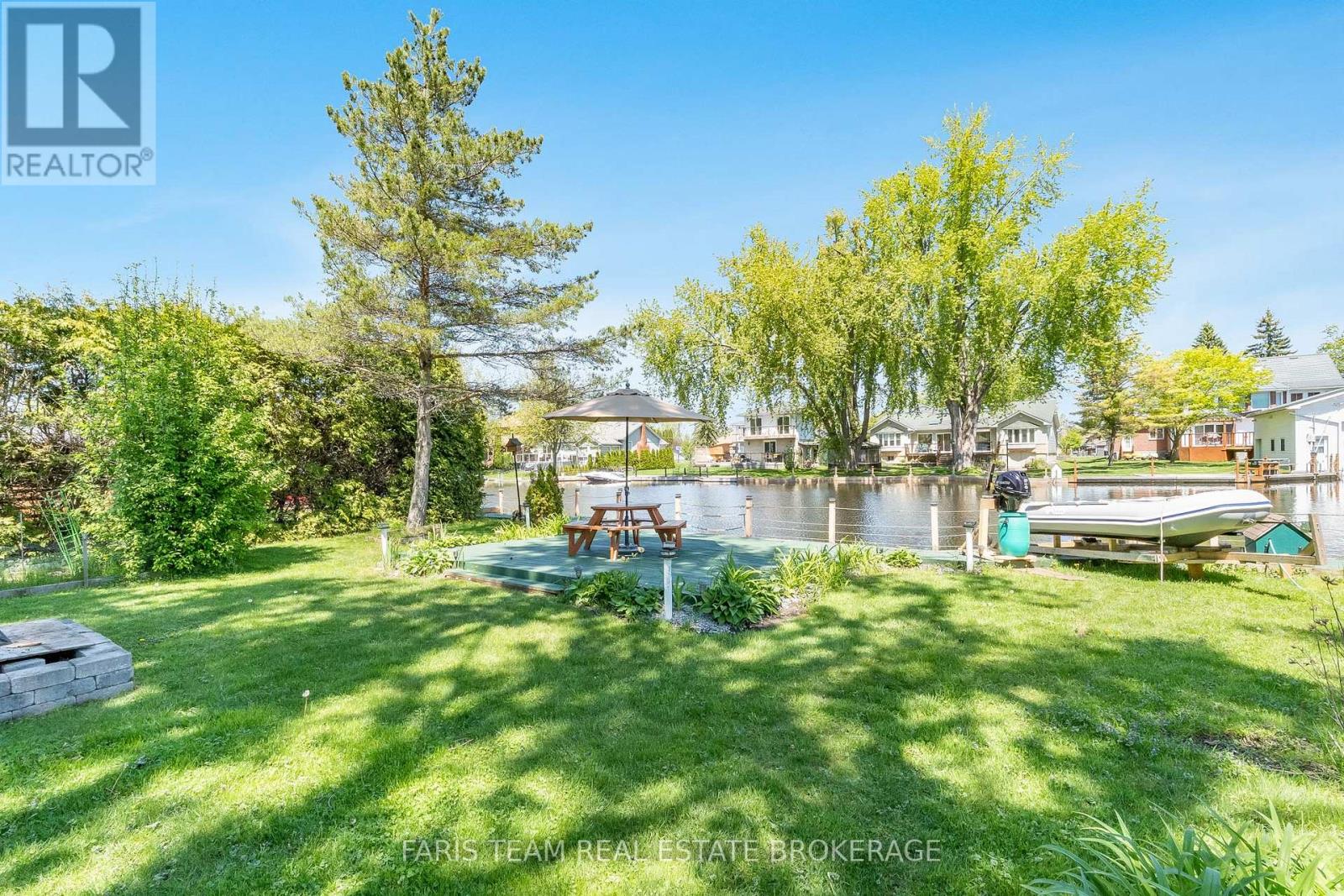 19 WILLOW CRESCENT - 35