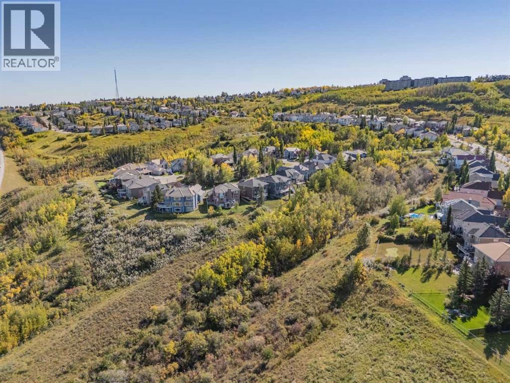 70 Patterson Close SW - Image 3