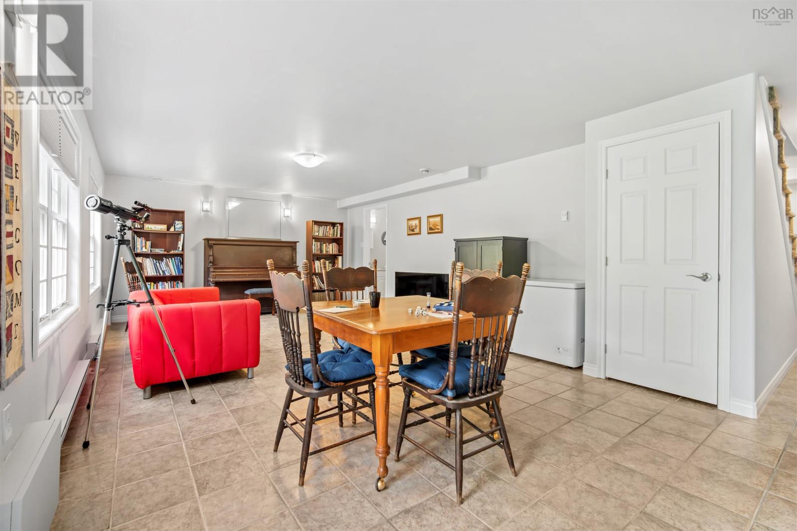 14 Lanterns Way - 33