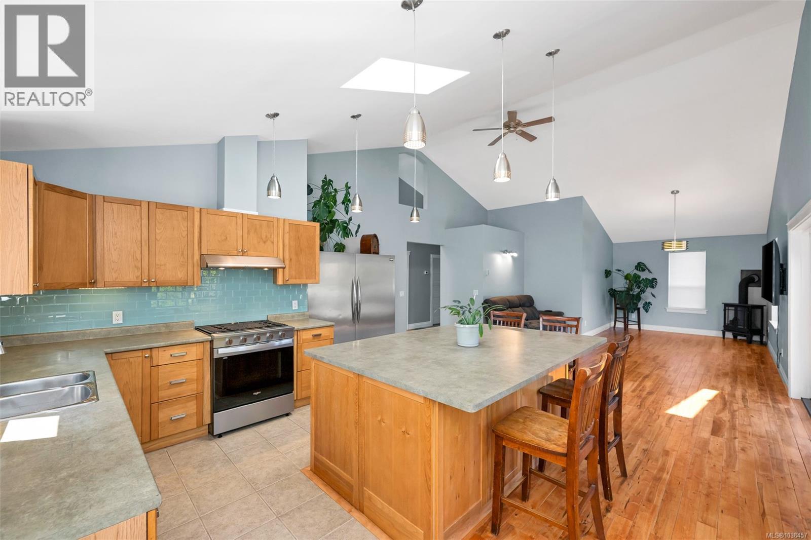 610 Ralph St - 5