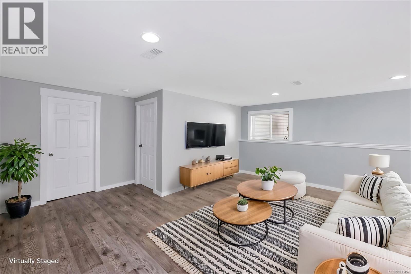 610 Ralph St - 36