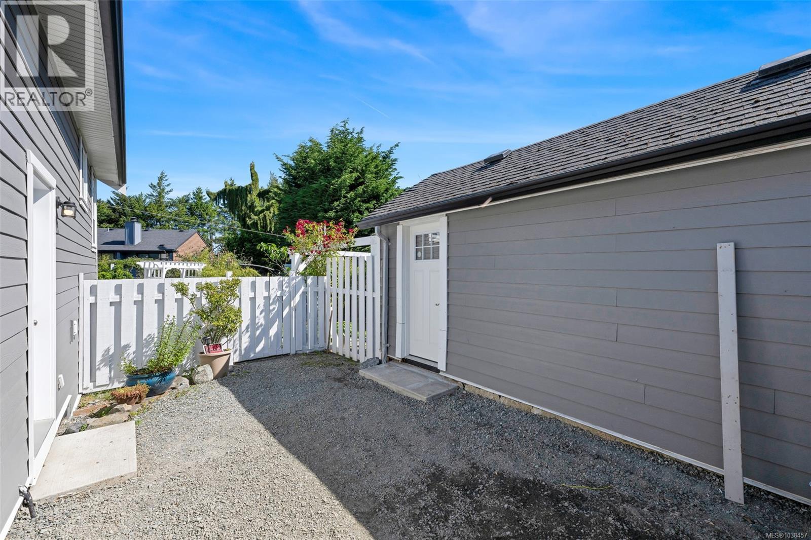610 Ralph St - 42