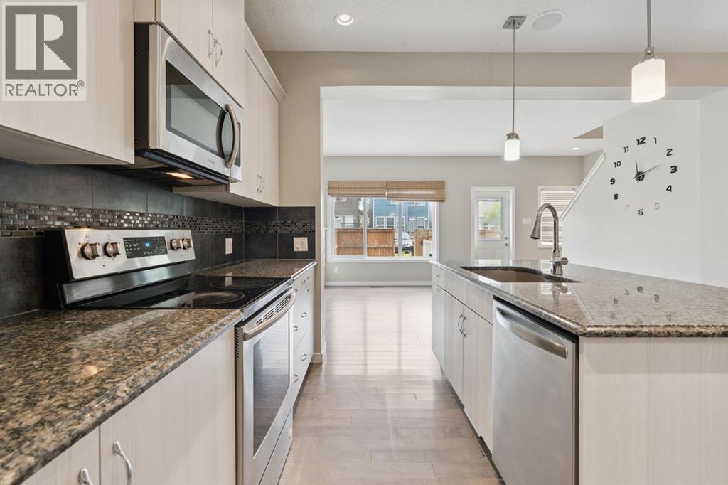 44 Legacy Reach Manor SE - 12