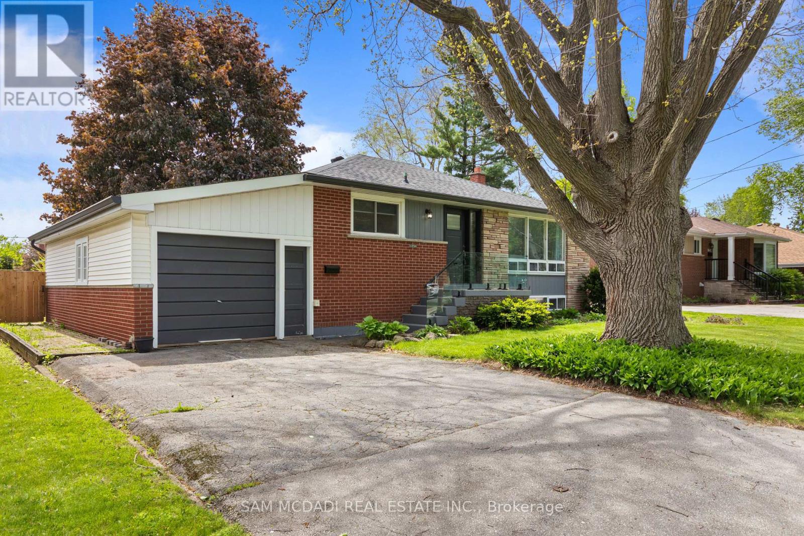 1250 DUNBAR ROAD - Image 2
