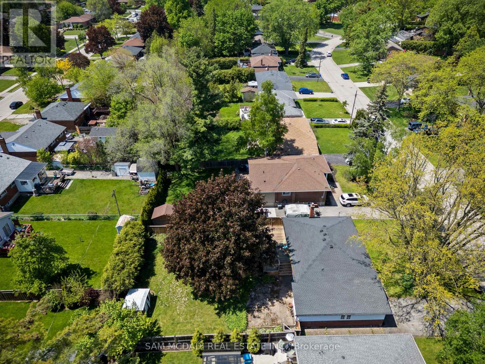 1250 DUNBAR ROAD - 40