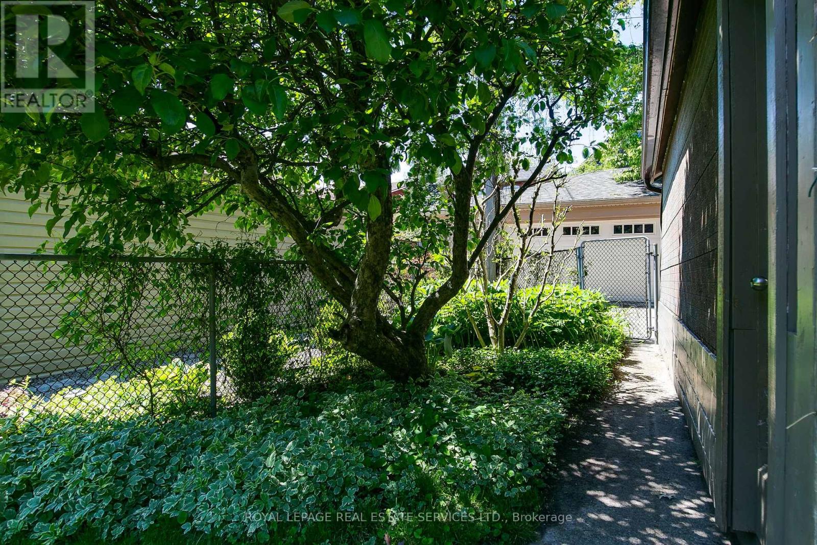 490 WILLARD AVENUE - 46