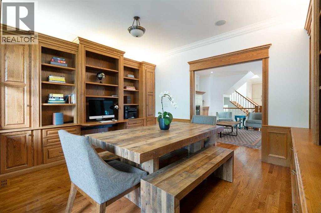 2402 Bowness Road NW - 16