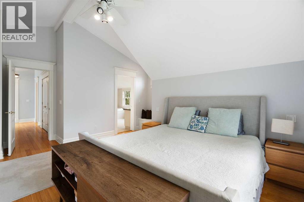 2402 Bowness Road NW - 27