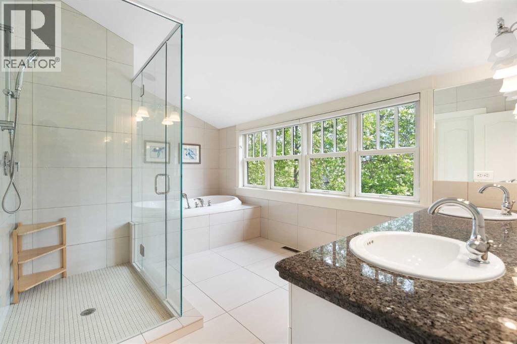 2402 Bowness Road NW - 28