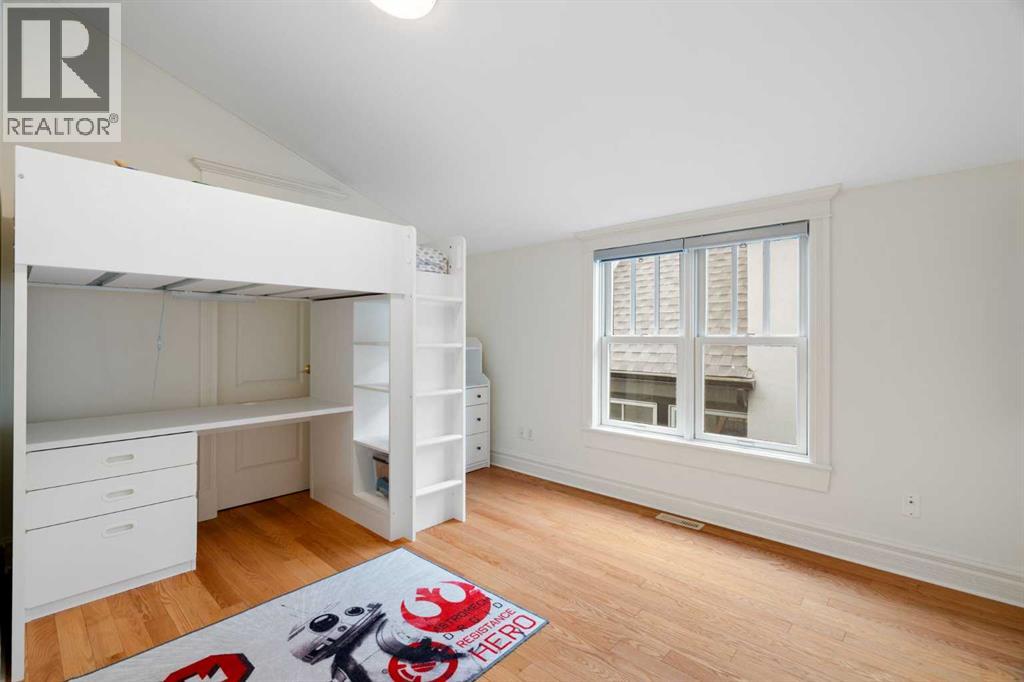 2402 Bowness Road NW - 31