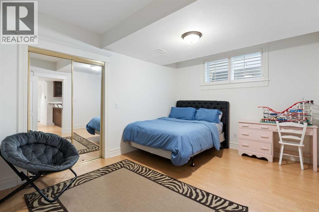 2402 Bowness Road NW - 38