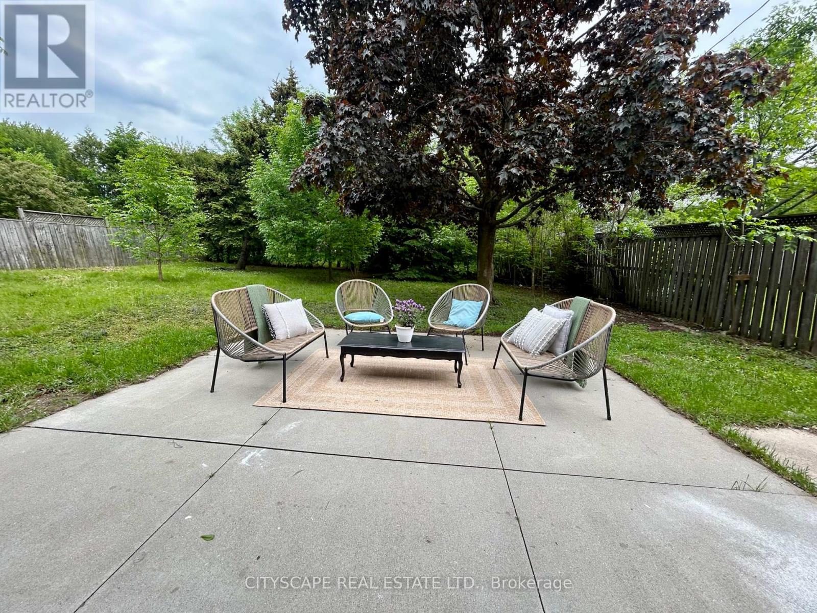 39 CAROUSEL AVENUE - 30