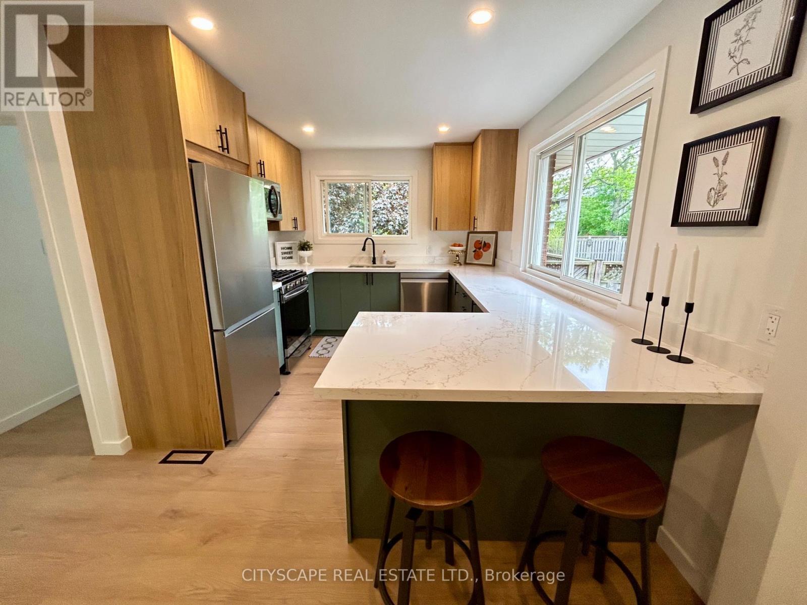 39 CAROUSEL AVENUE - 8
