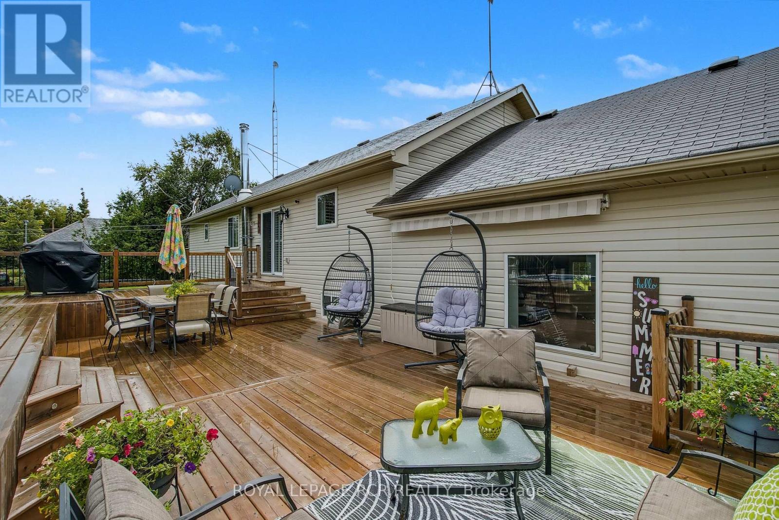 17 DEAKEN DRIVE - 31