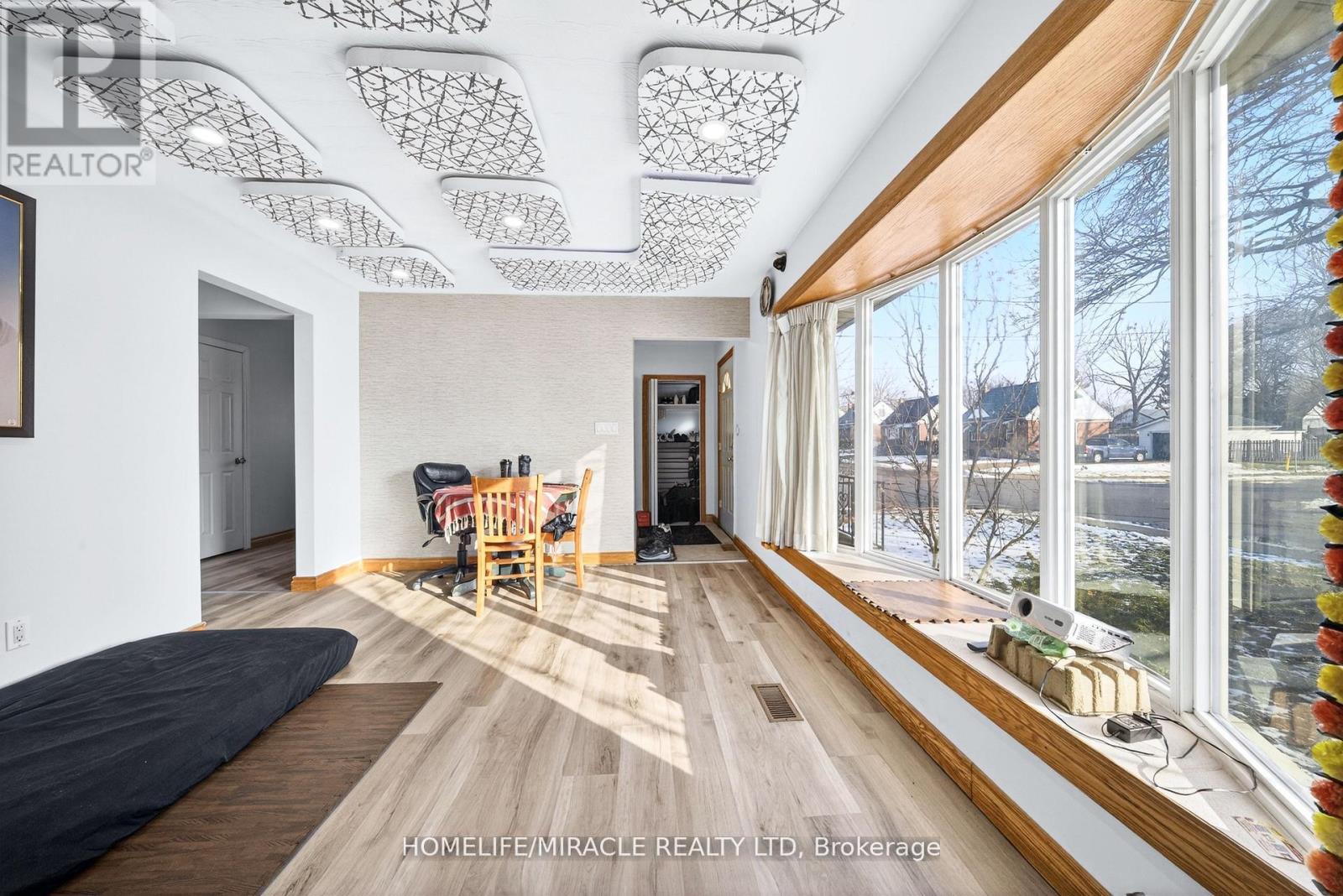 100 WEST 3RD STREET - 35