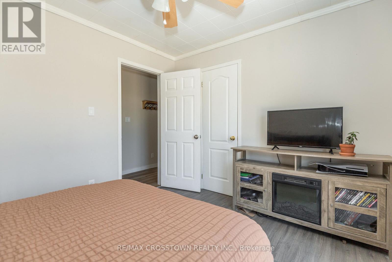 163 MAIN STREET - 18