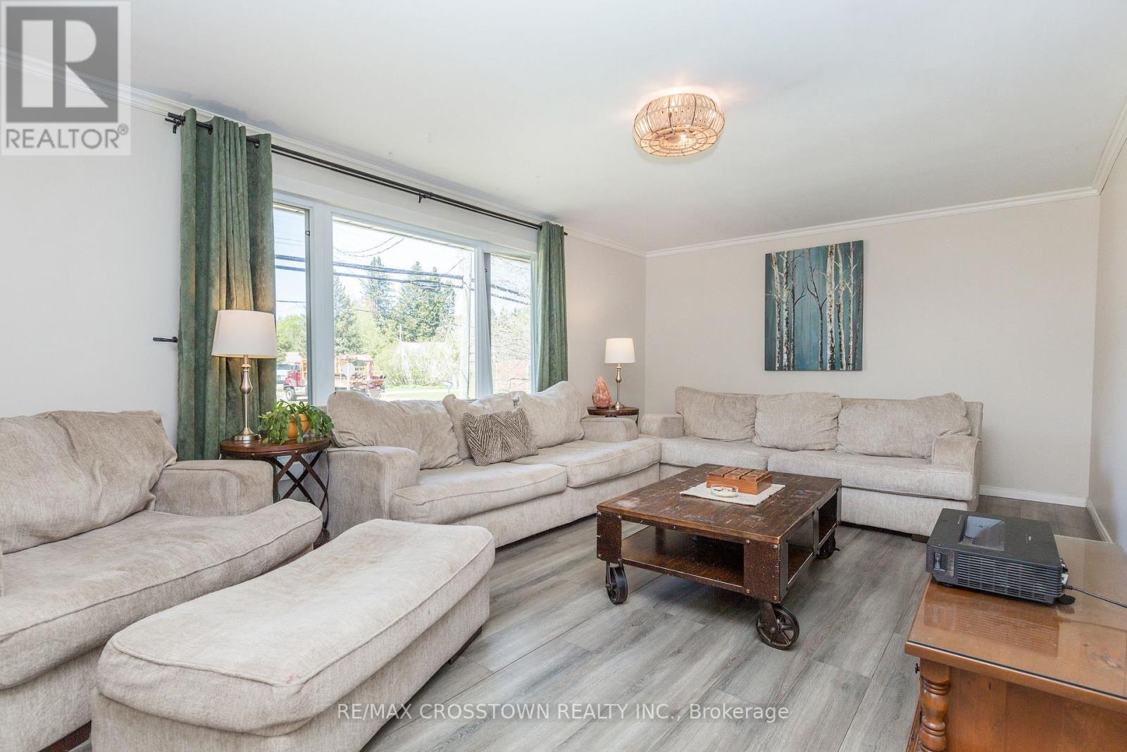 163 MAIN STREET - 5