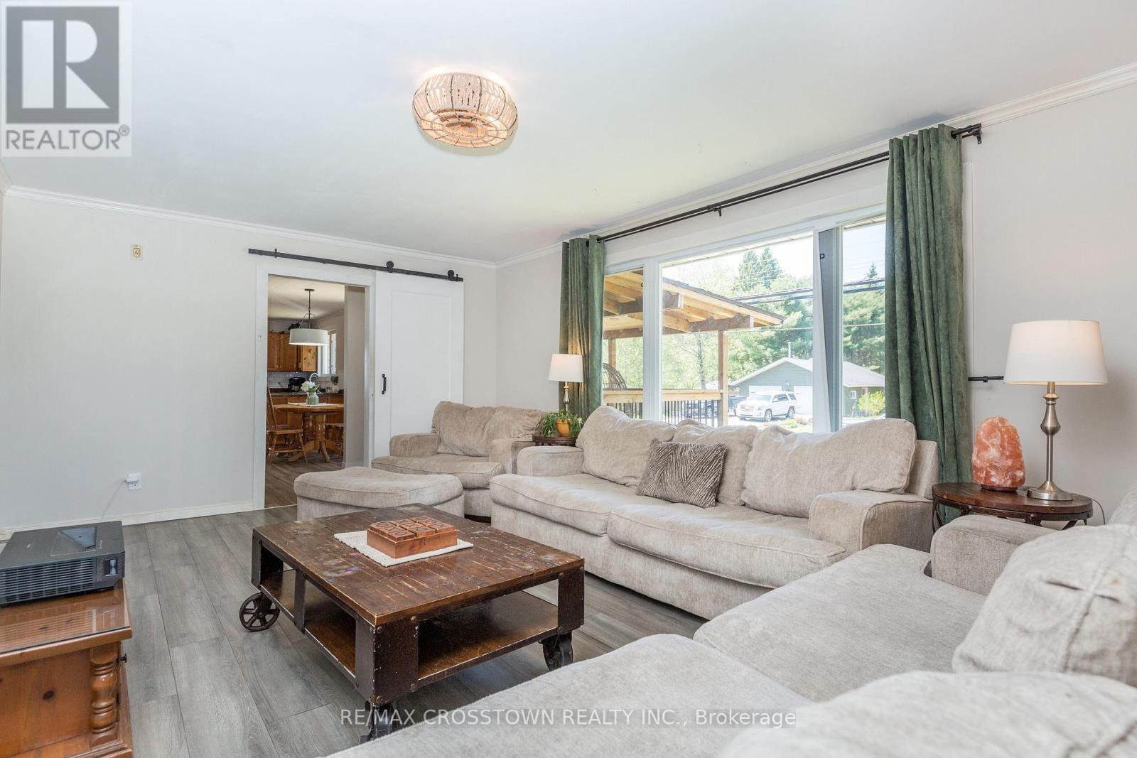 163 MAIN STREET - 6