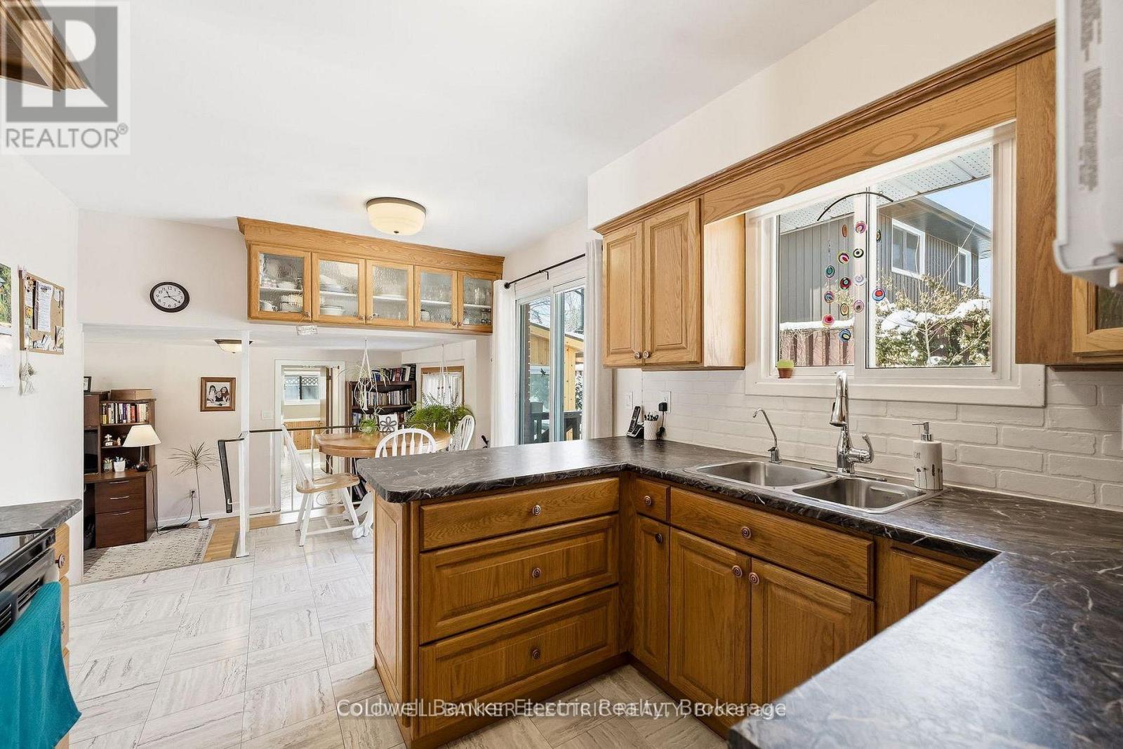 1341 HEATHER LANE - 17