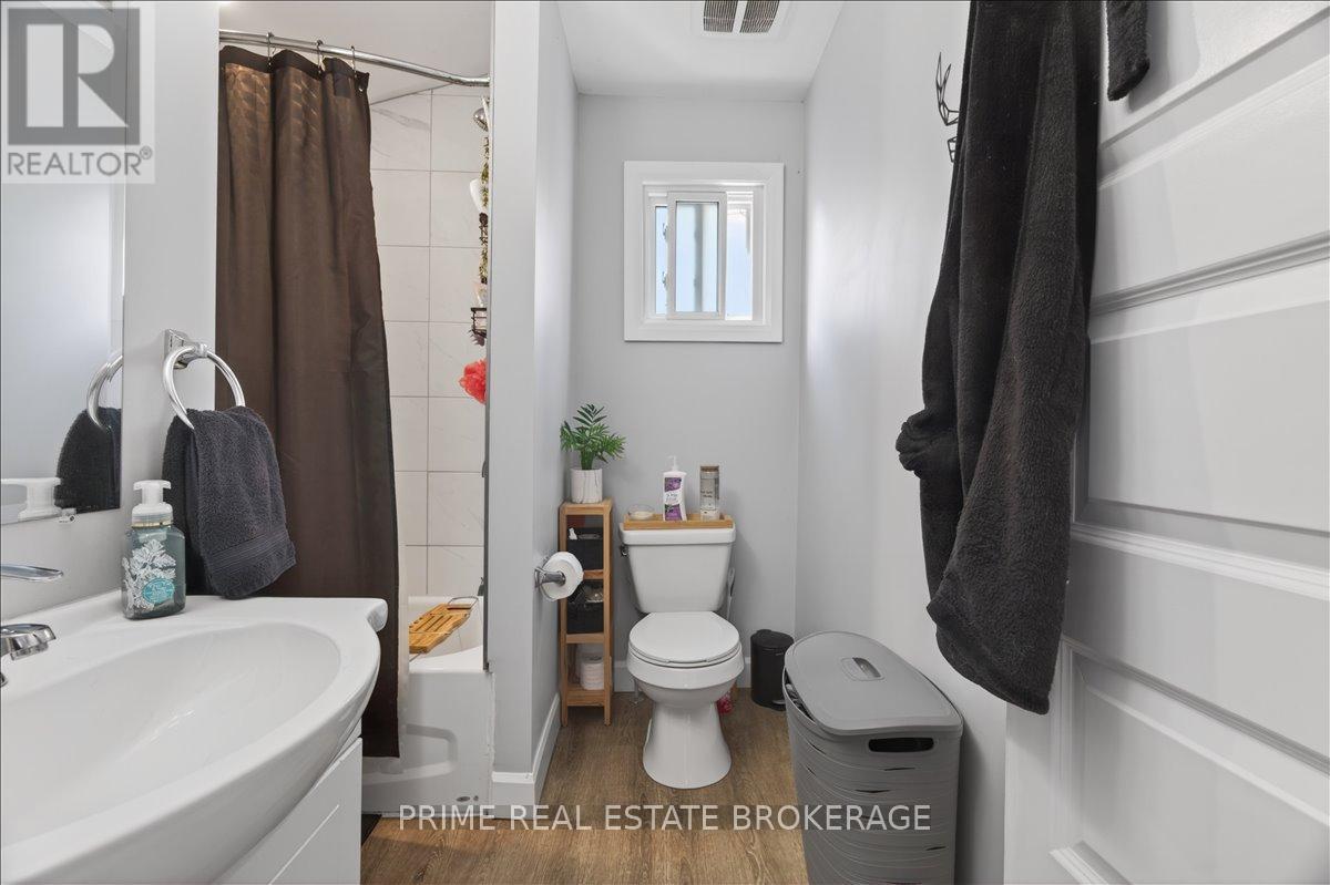 193 CLARENCE STREET - 11