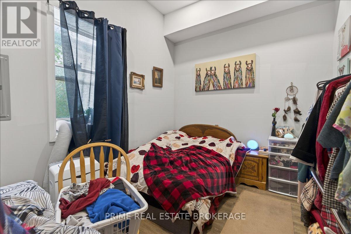 193 CLARENCE STREET - 27