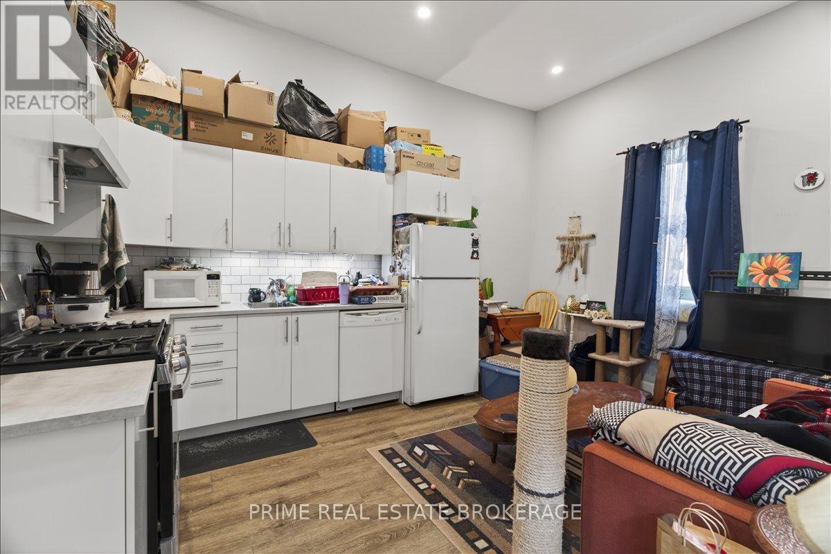 193 CLARENCE STREET - 29