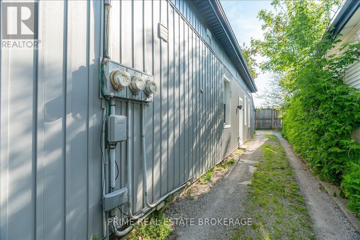 193 CLARENCE STREET - 36