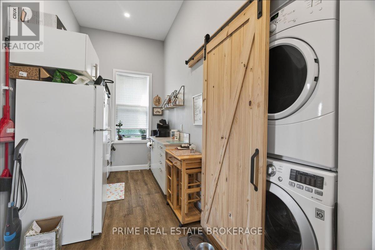 193 CLARENCE STREET - 8