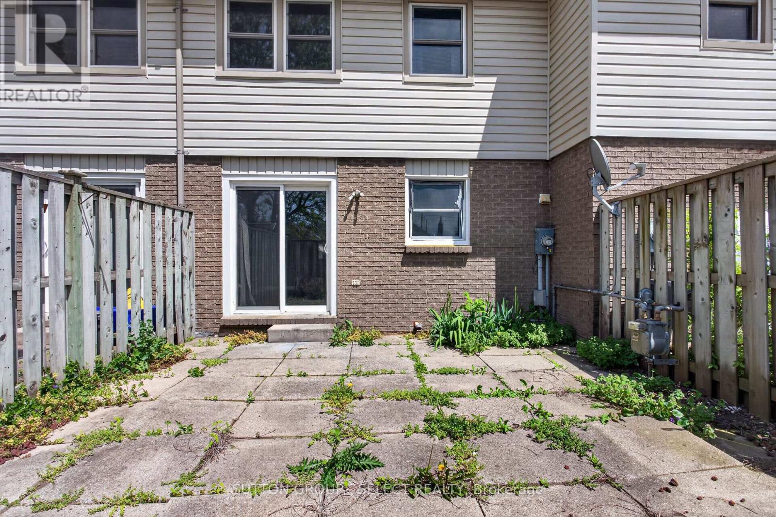 #90 690 LITTLE GREY STREET - 32