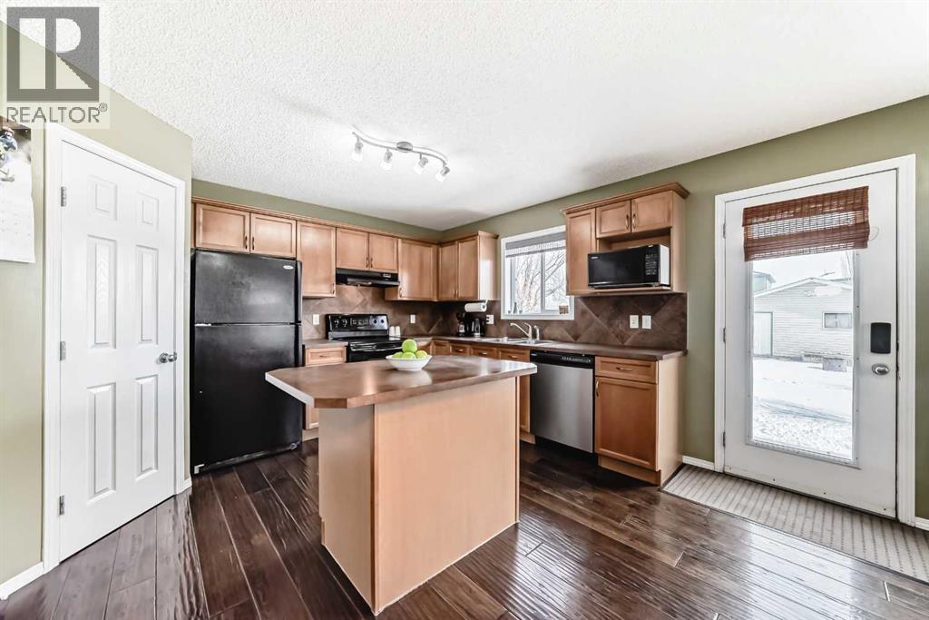 71 covepark Rise NE - 6