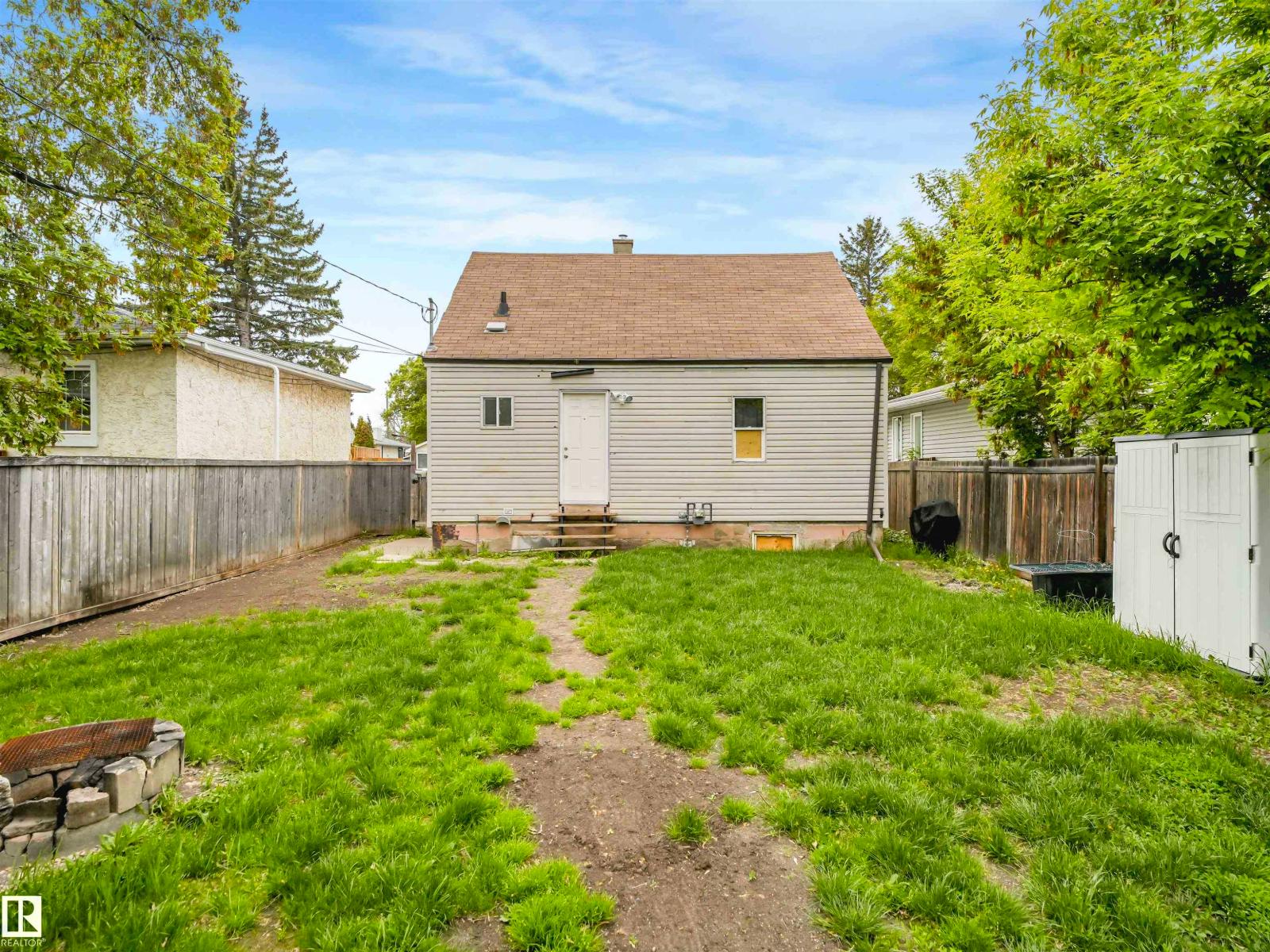 9911 161 ST NW - 29