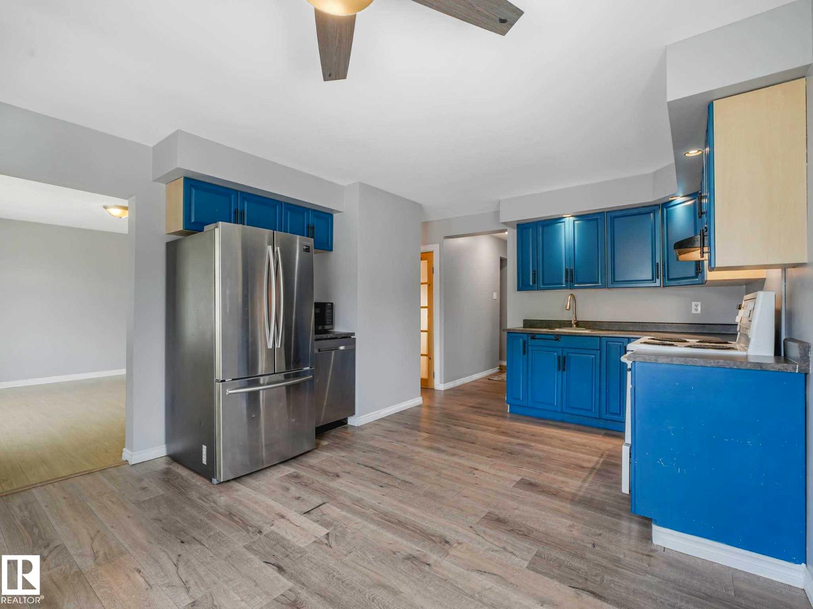 9911 161 ST NW - 8