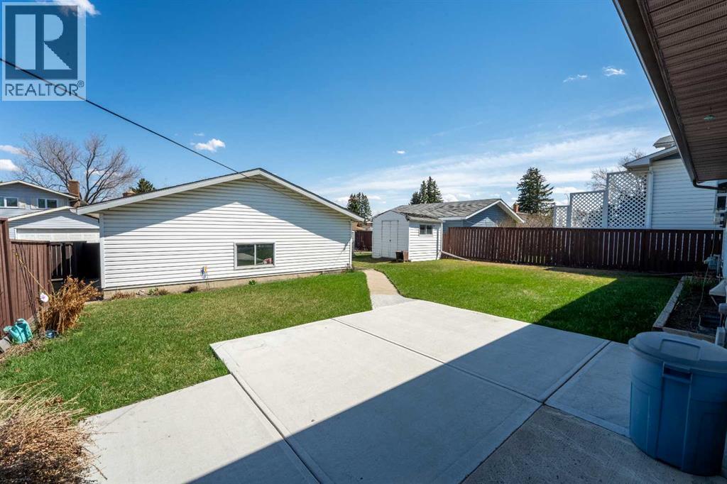 3320 Temple Road NE - 34