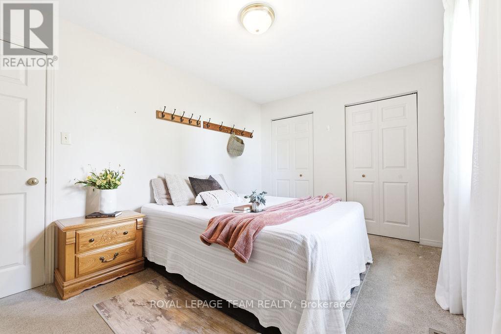 111 CAMPBELL DRIVE - 20