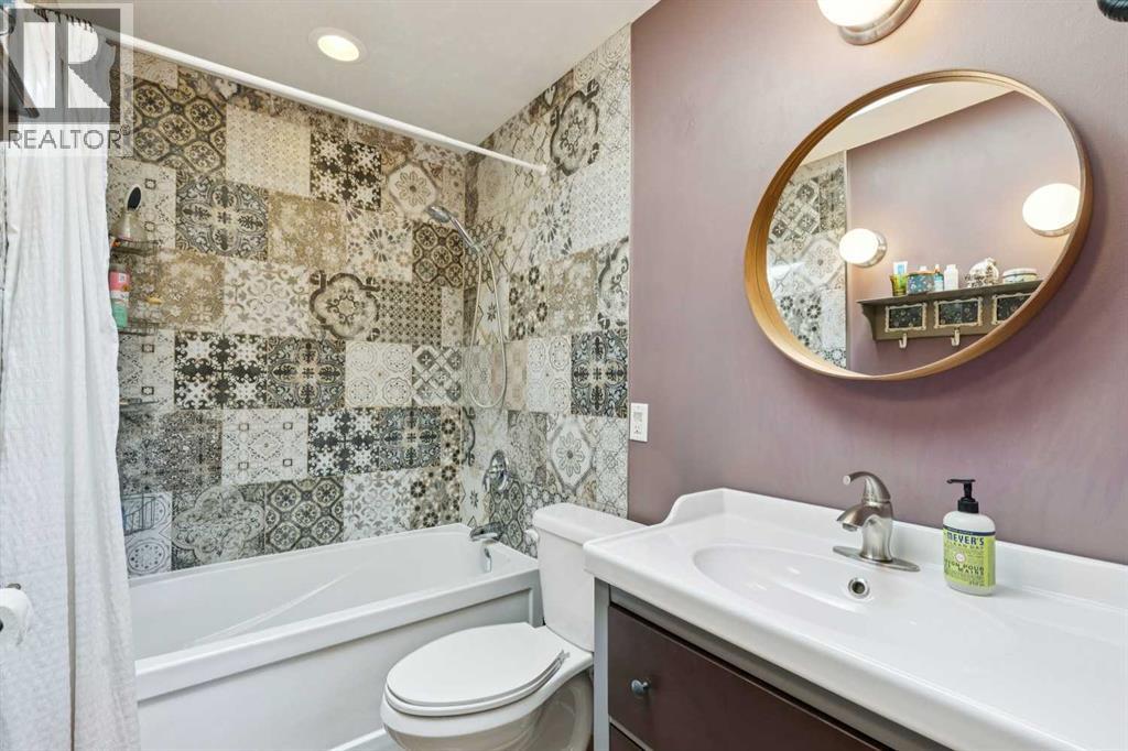3912 77 Street NW - 25