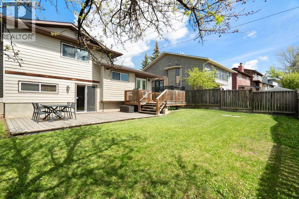 8 Hawkwood Place NW - 47