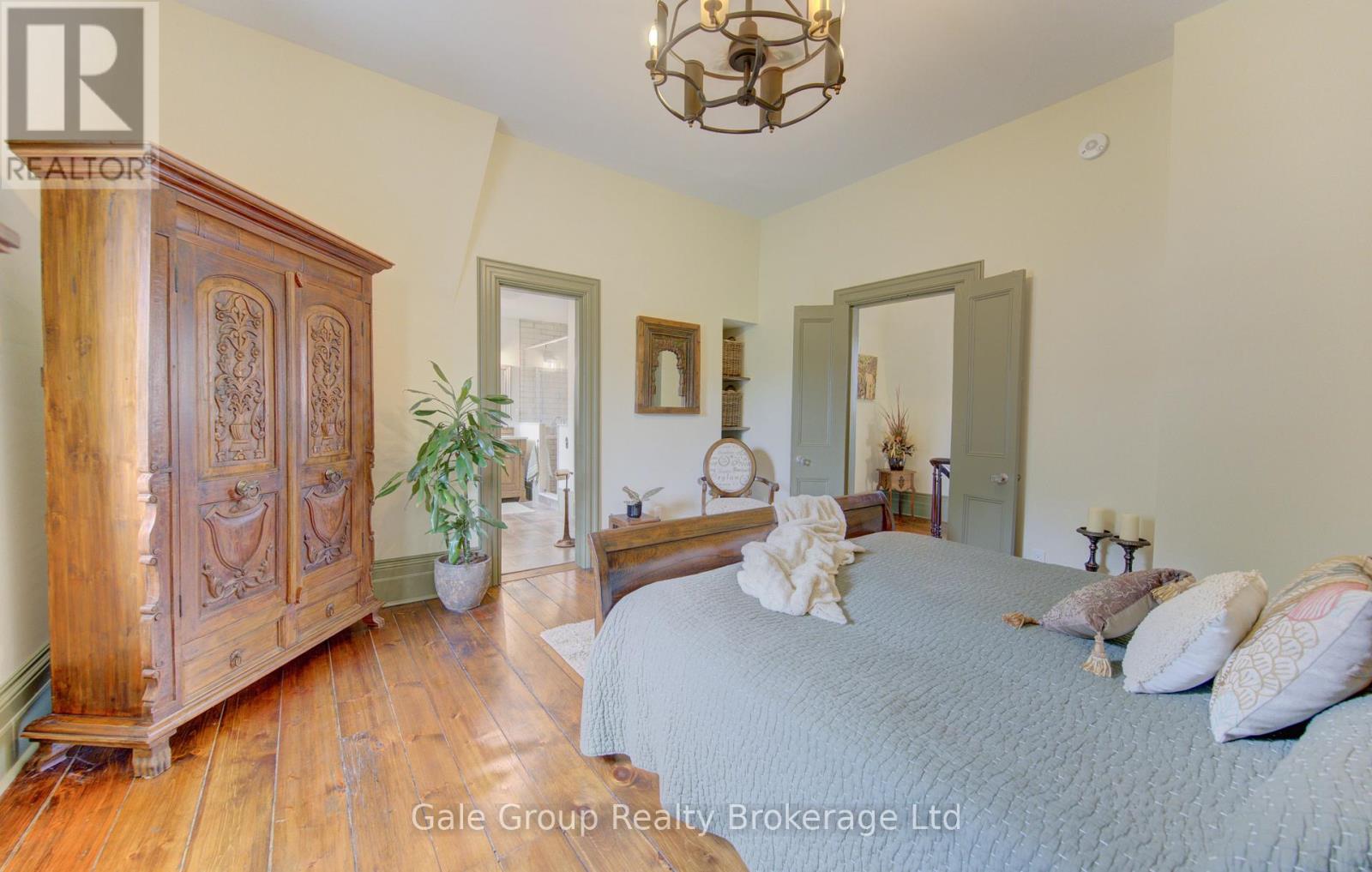 257 LIGHT STREET - 24