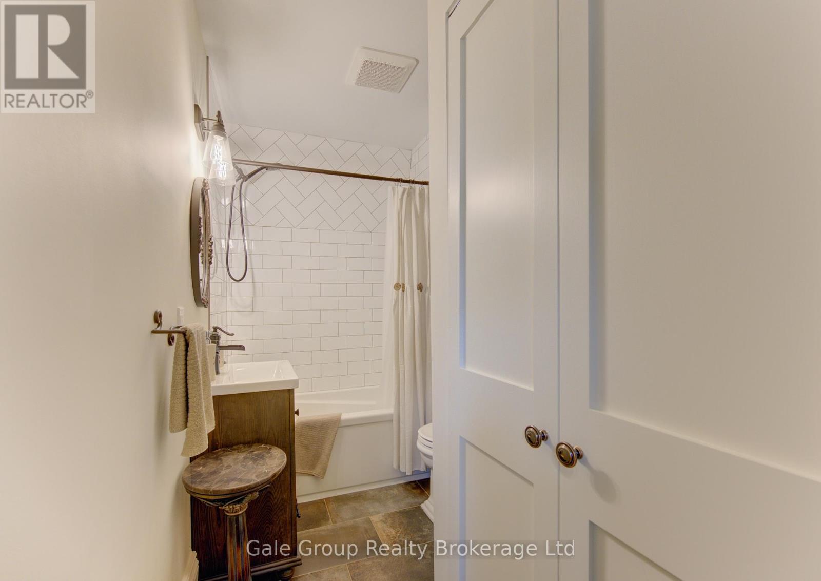 257 LIGHT STREET - 31
