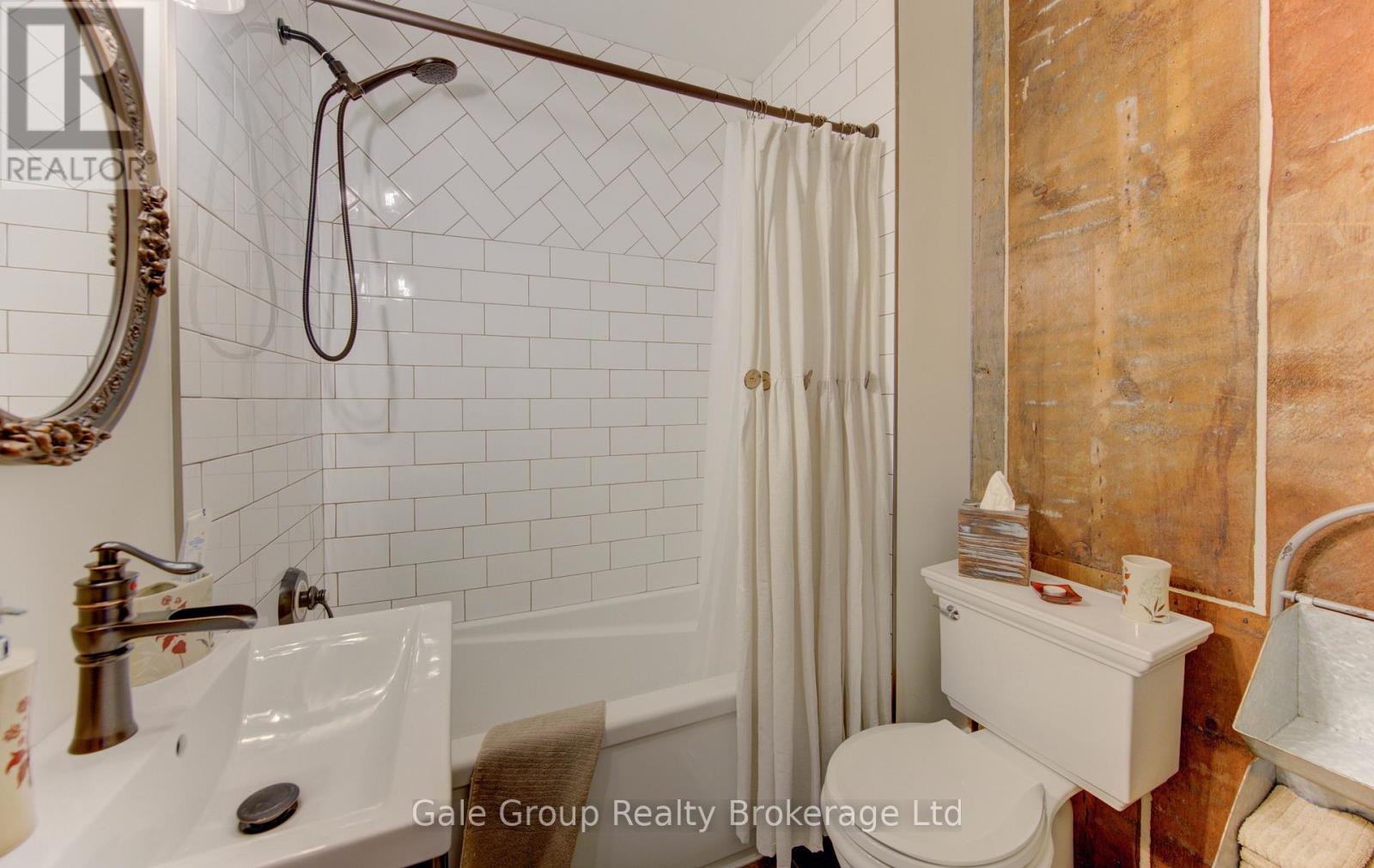 257 LIGHT STREET - 32