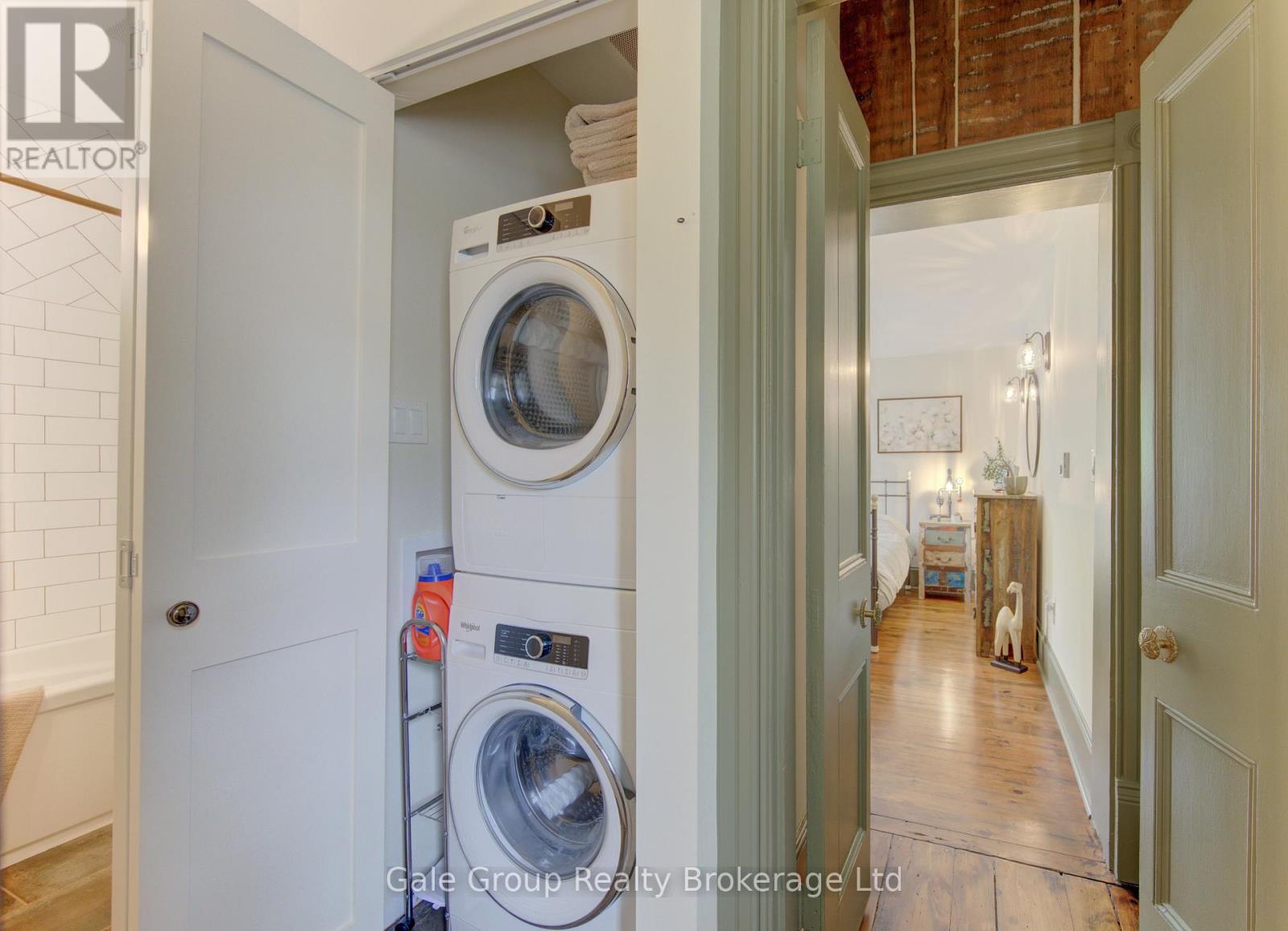 257 LIGHT STREET - 33