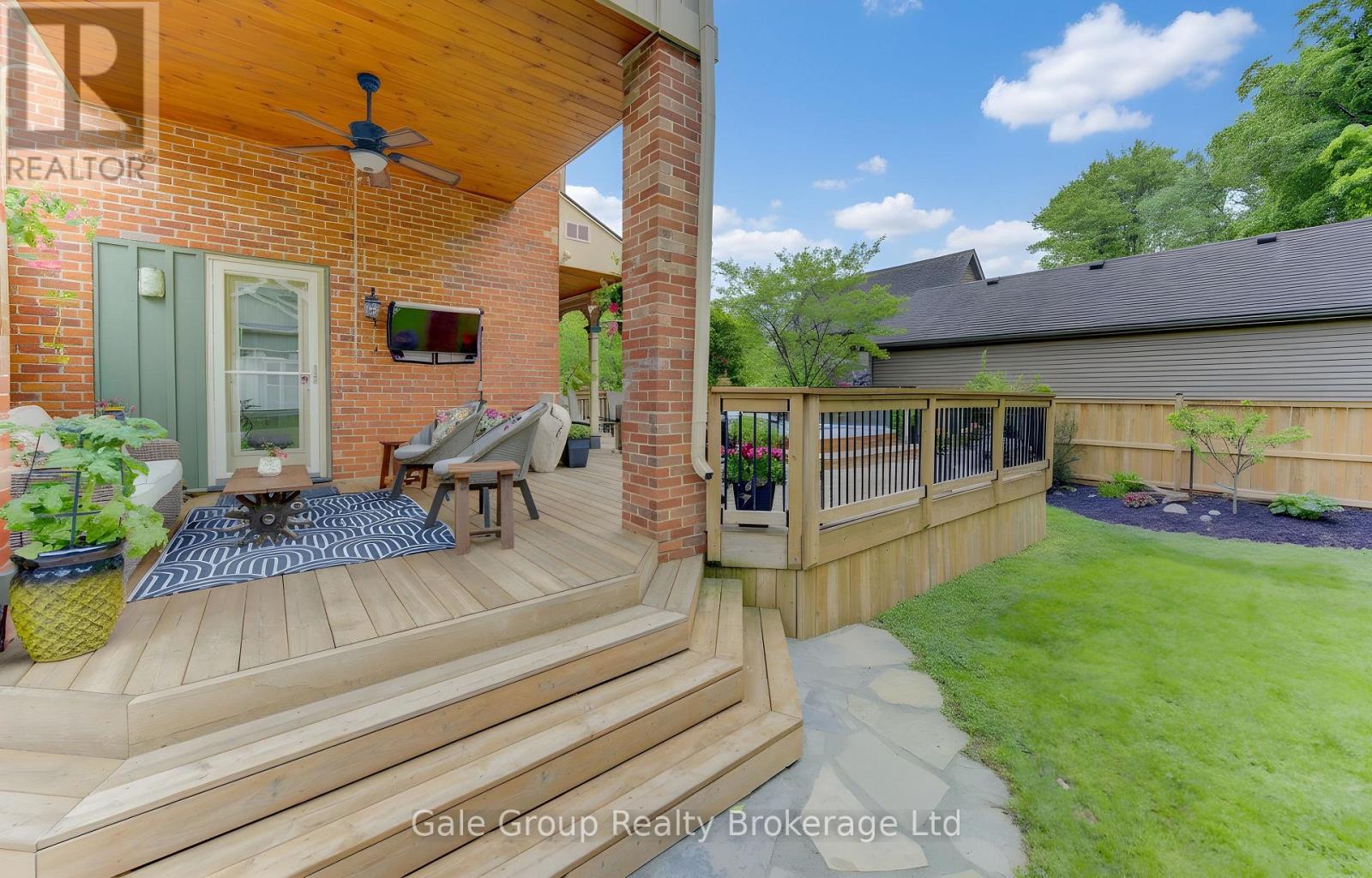257 LIGHT STREET - 40