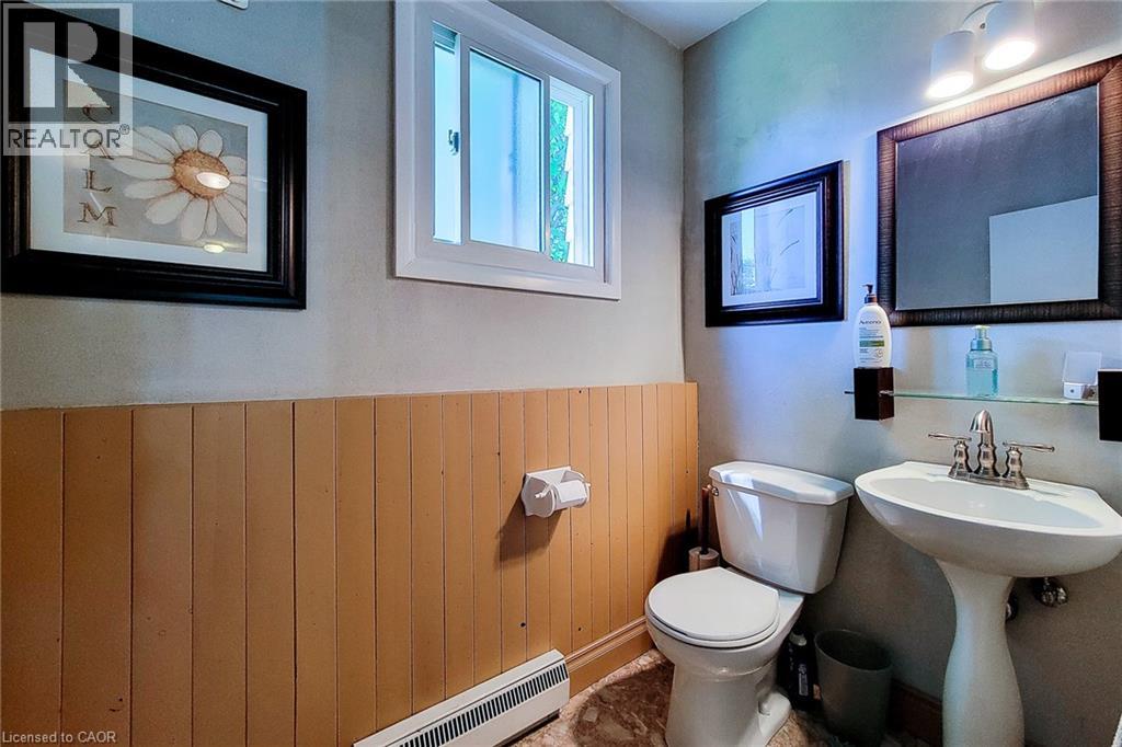 1 GREENWOOD Avenue - 34